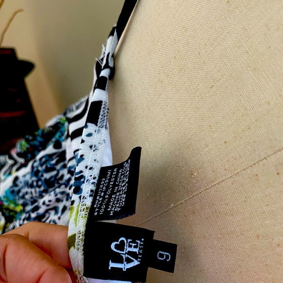 Love tease printed dress new with tags - Picture 7 of 12